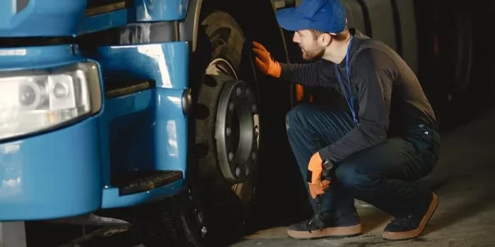service-truck-tyre-repair